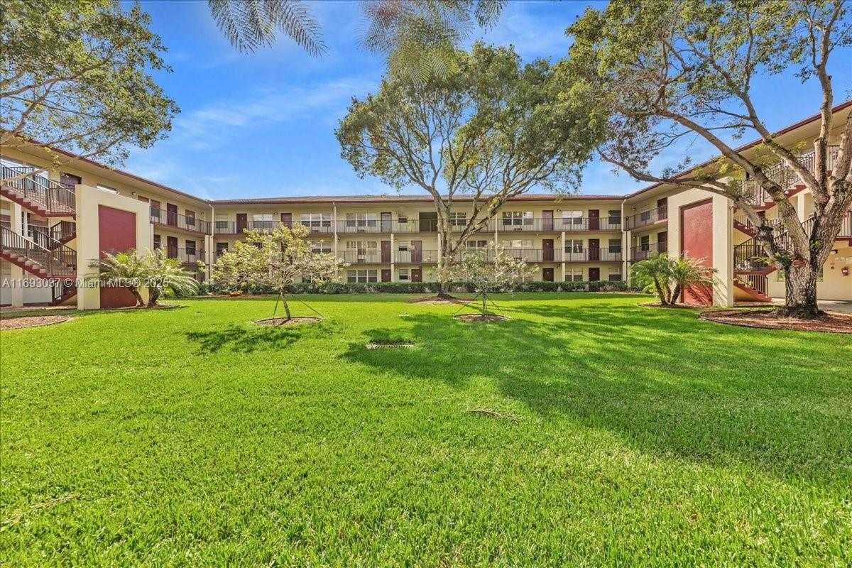 Small Image of 13500 SOUTH WEST 1ST ST #307U, Pembroke Pines Number 25