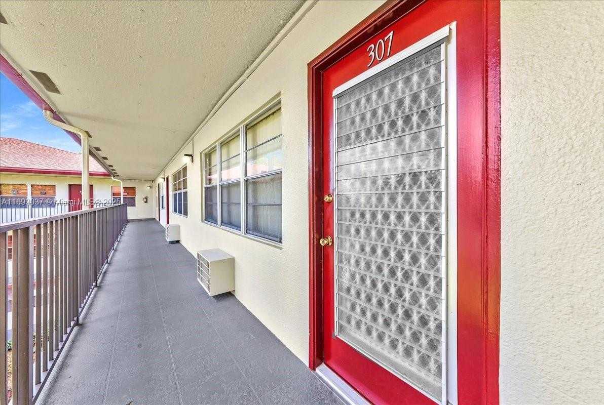 Small Image of 13500 SOUTH WEST 1ST ST #307U, Pembroke Pines Number 3