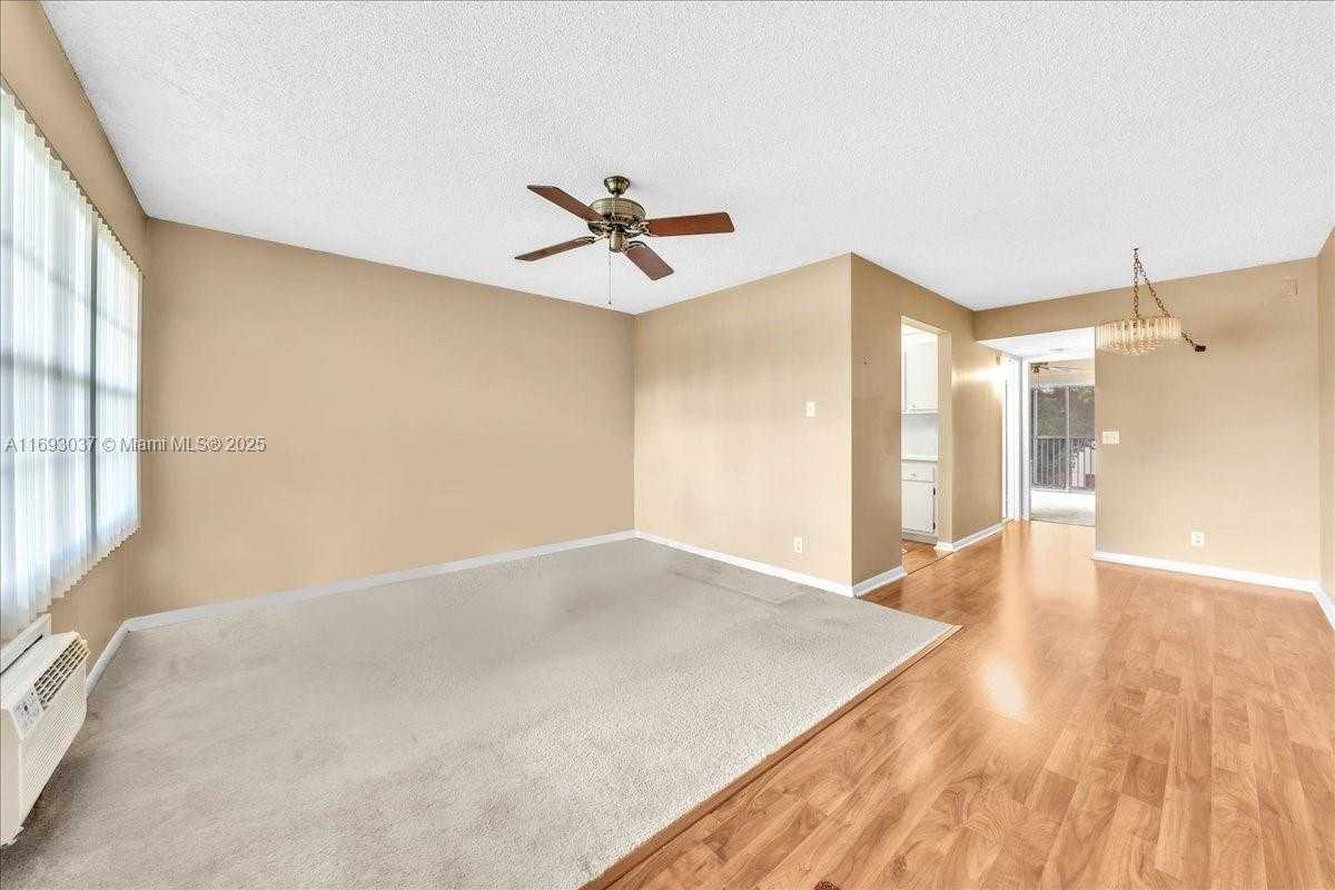 Small Image of 13500 SOUTH WEST 1ST ST #307U, Pembroke Pines Number 4