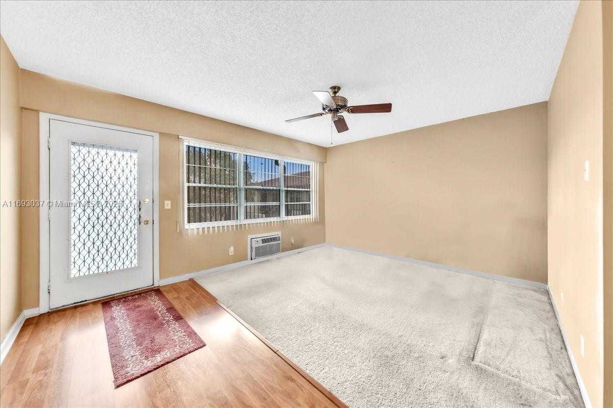 Small Image of 13500 SOUTH WEST 1ST ST #307U, Pembroke Pines Number 5
