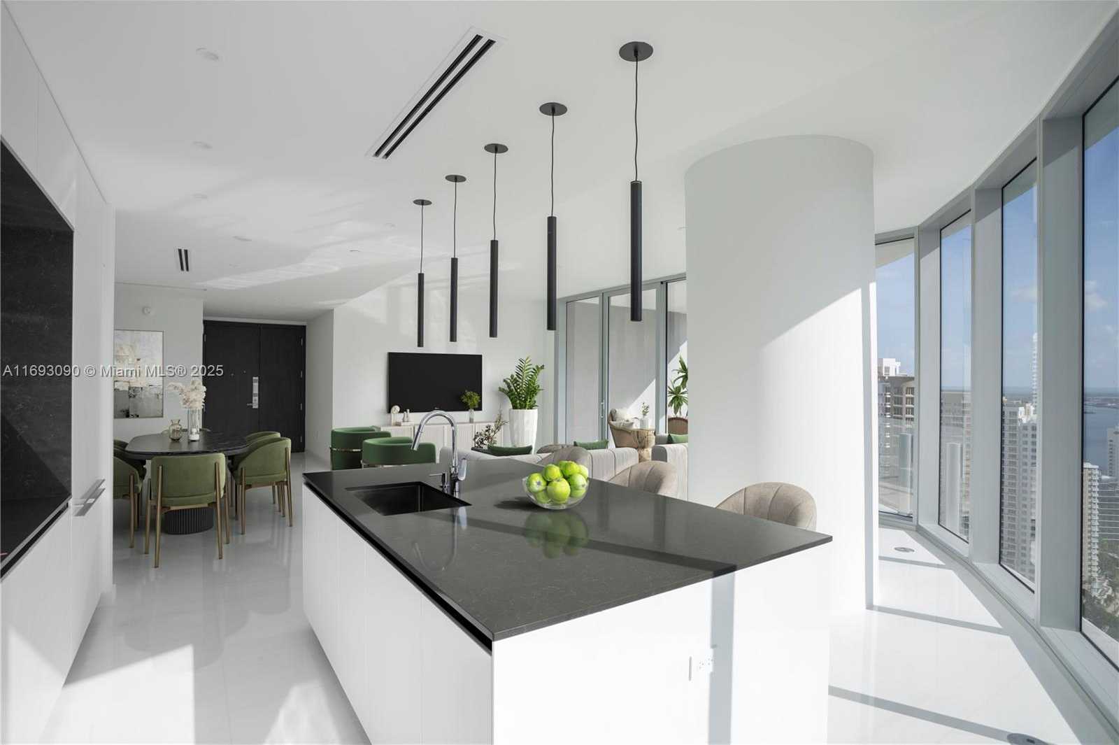 Small Image of 300 BISCAYNE BLVD WAY #3307, Miami Number 12