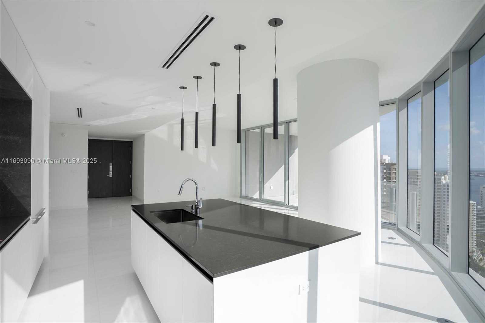 Small Image of 300 BISCAYNE BLVD WAY #3307, Miami Number 16