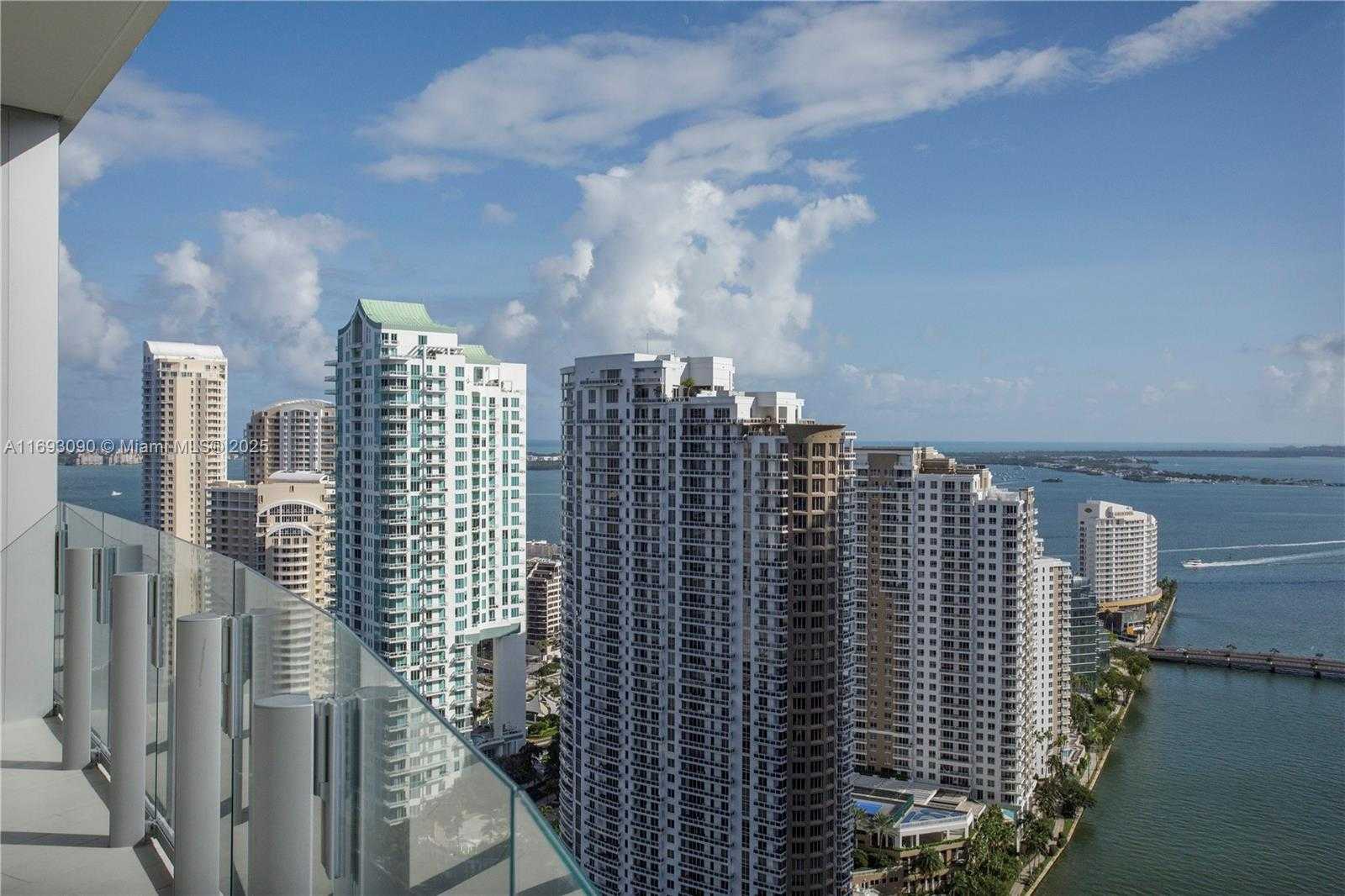 Small Image of 300 BISCAYNE BLVD WAY #3307, Miami Number 31