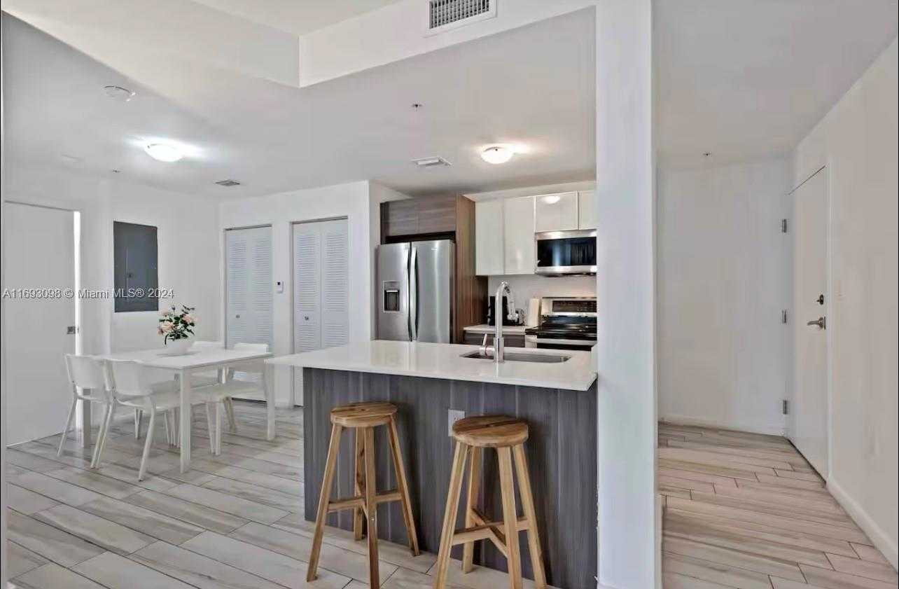 Small Image of 481 NORTH EAST 29TH ST #702, Miami Number 13