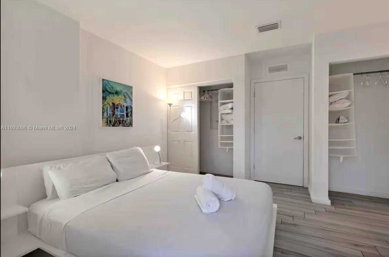 Small Image of 481 NORTH EAST 29TH ST #702, Miami Number 8
