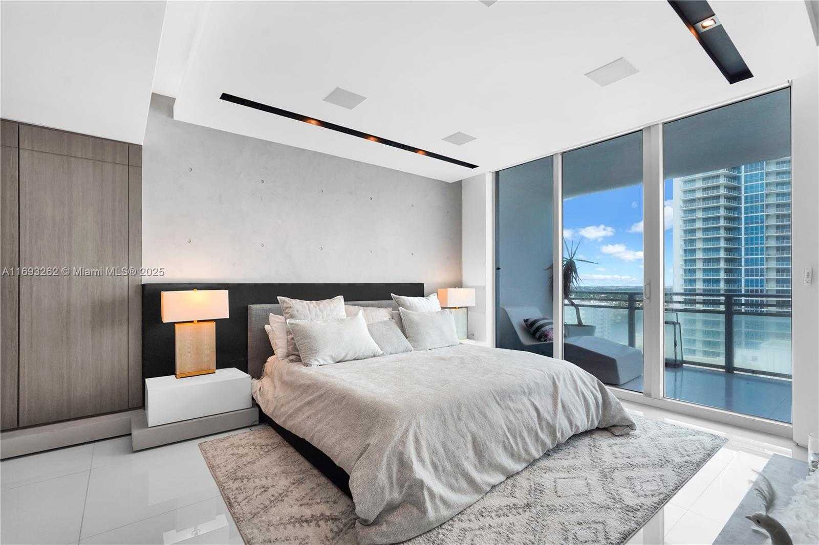 Small Image of 3535 SOUTH OCEAN DRIVE #2104, Hollywood Number 32