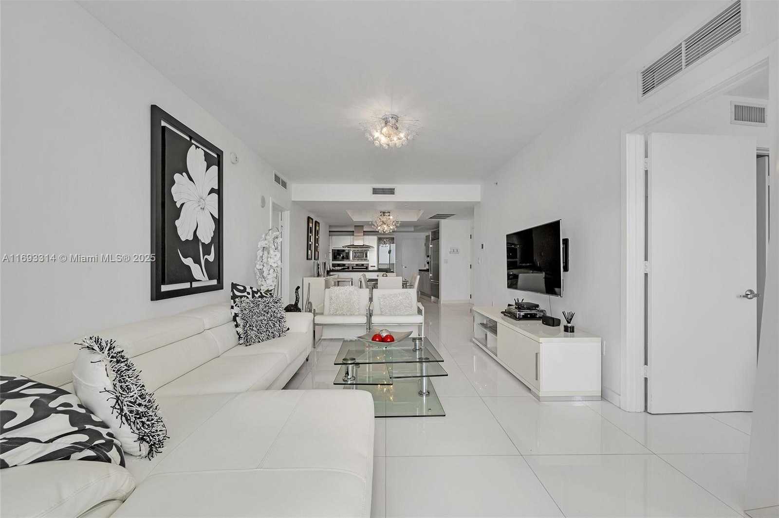 Small Image of 18201 COLLINS AVE #1002, Sunny Isles Beach Number 24