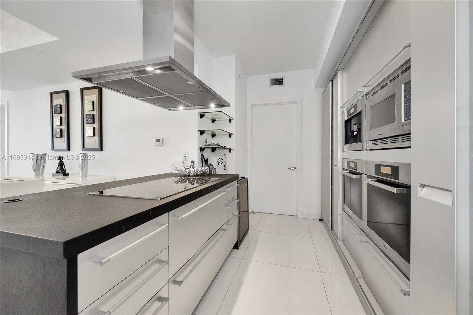 Small Image of 18201 COLLINS AVE #1002, Sunny Isles Beach Number 31