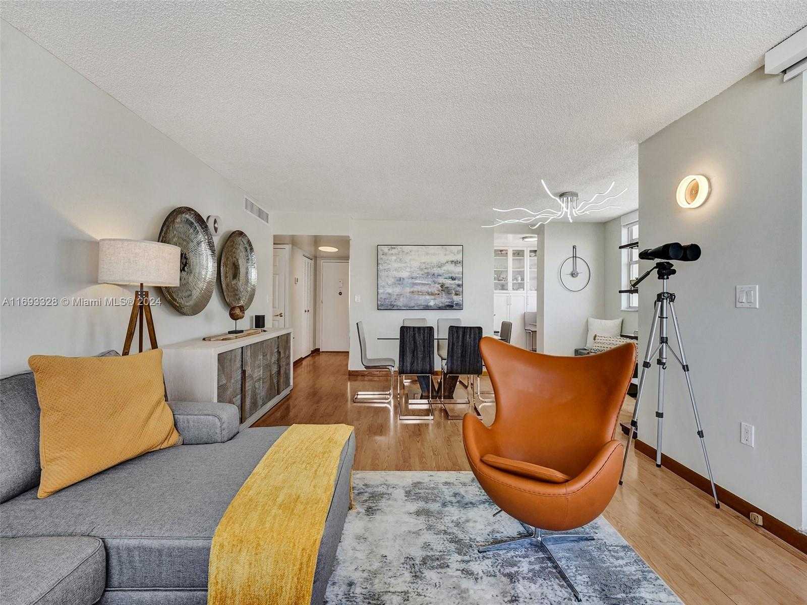 Small Image of 1833 SOUTH OCEAN DR #1702, Hallandale Beach Number 16