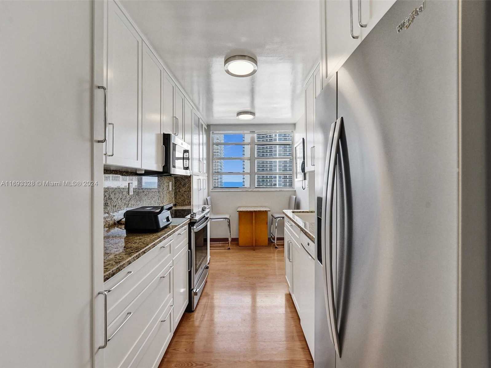 Small Image of 1833 SOUTH OCEAN DR #1702, Hallandale Beach Number 25