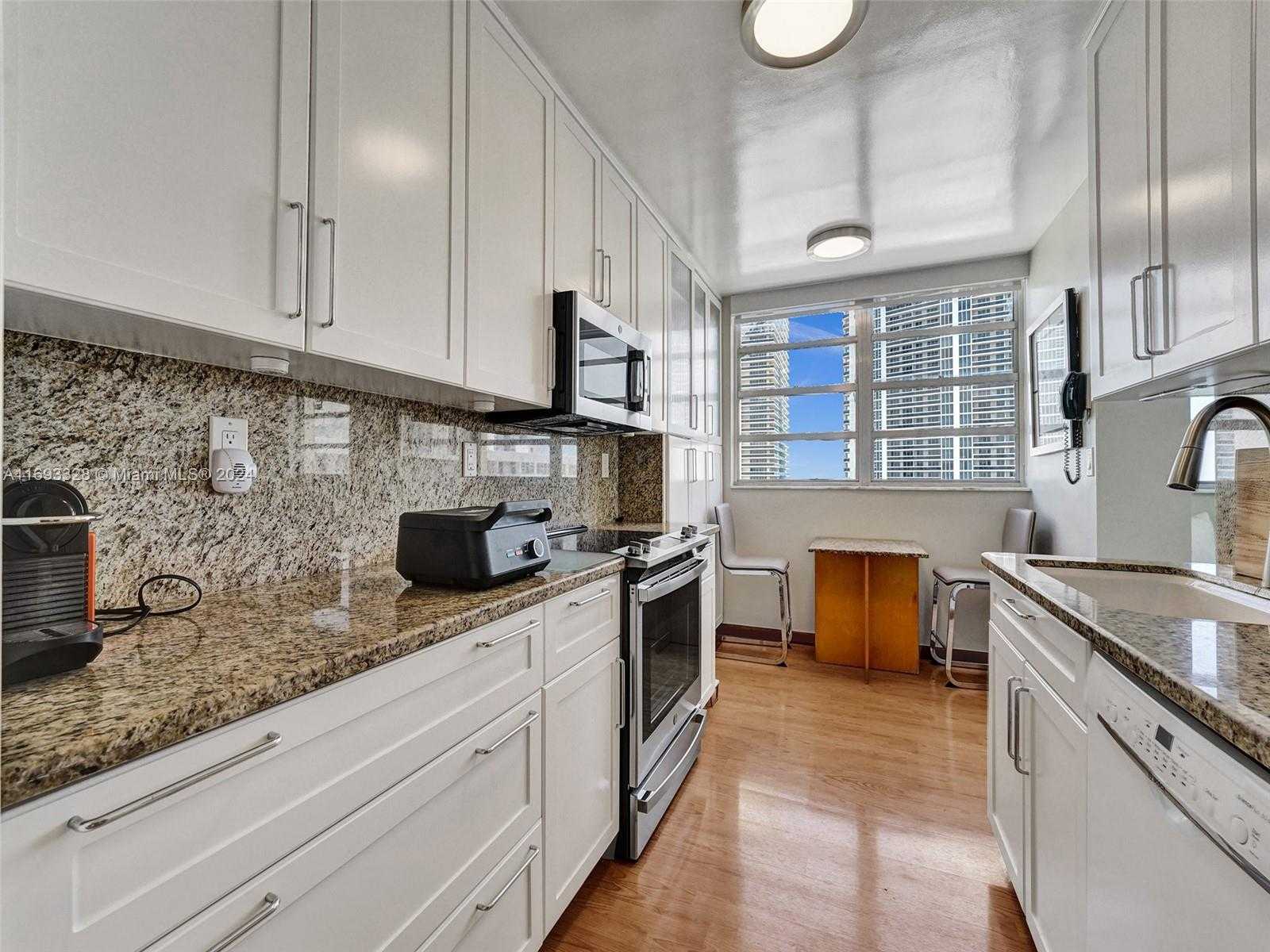 Small Image of 1833 SOUTH OCEAN DR #1702, Hallandale Beach Number 26