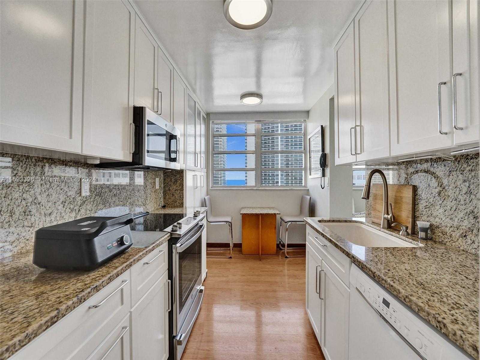 Small Image of 1833 SOUTH OCEAN DR #1702, Hallandale Beach Number 27