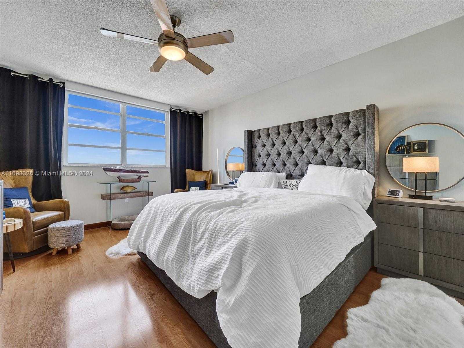 Small Image of 1833 SOUTH OCEAN DR #1702, Hallandale Beach Number 30