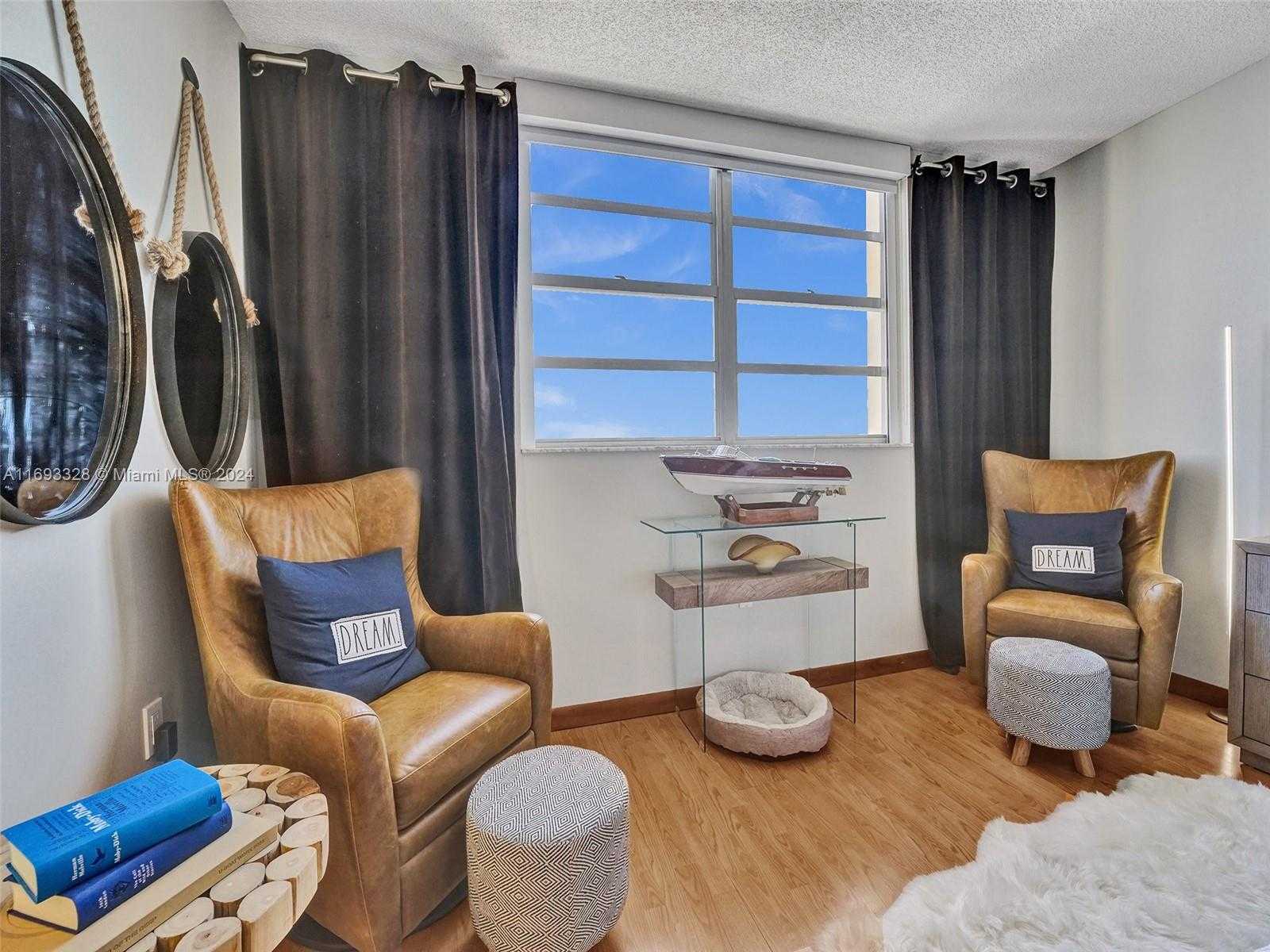 Small Image of 1833 SOUTH OCEAN DR #1702, Hallandale Beach Number 31