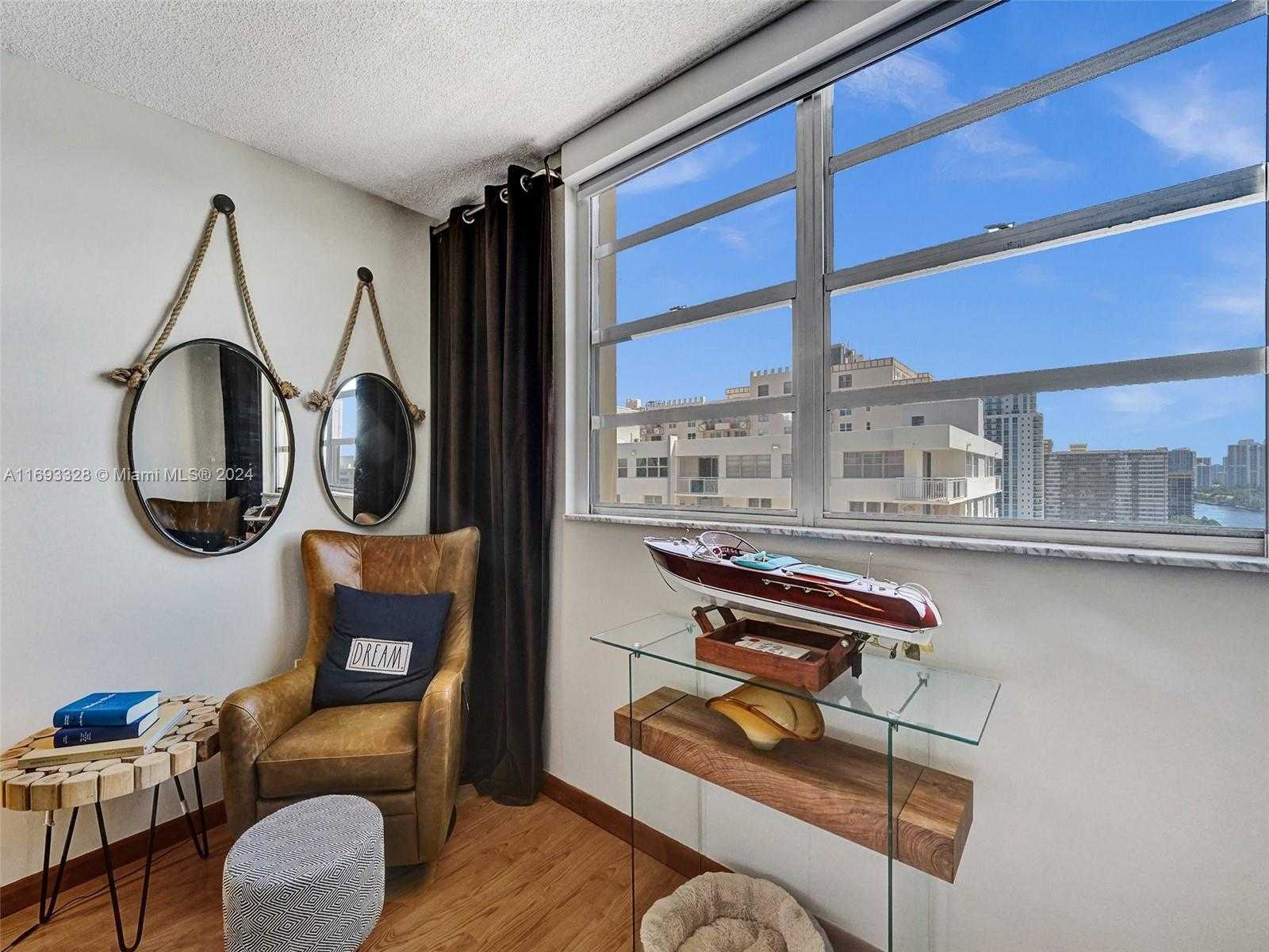 Small Image of 1833 SOUTH OCEAN DR #1702, Hallandale Beach Number 34