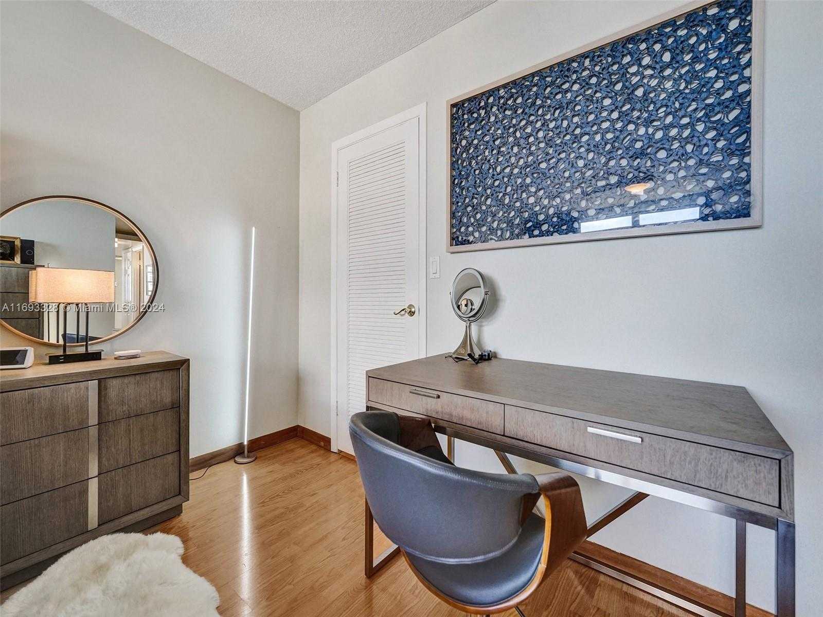 Small Image of 1833 SOUTH OCEAN DR #1702, Hallandale Beach Number 35