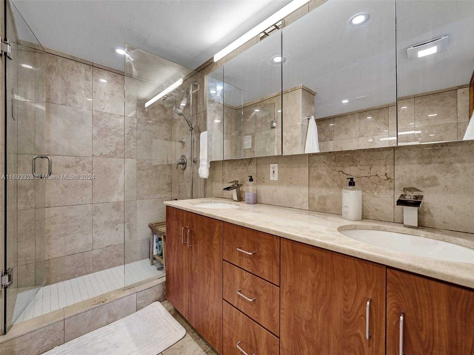 Small Image of 1833 SOUTH OCEAN DR #1702, Hallandale Beach Number 38