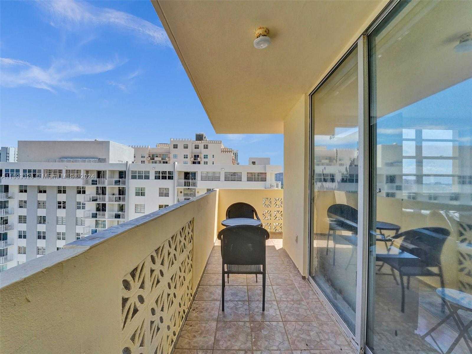 Small Image of 1833 SOUTH OCEAN DR #1702, Hallandale Beach Number 46