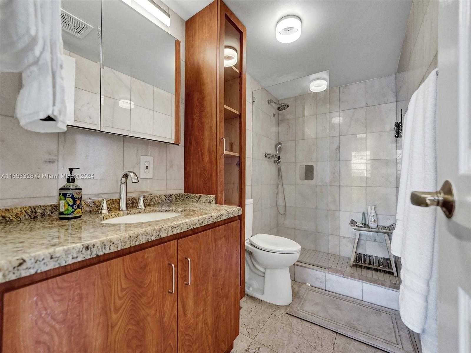 Small Image of 1833 SOUTH OCEAN DR #1702, Hallandale Beach Number 53