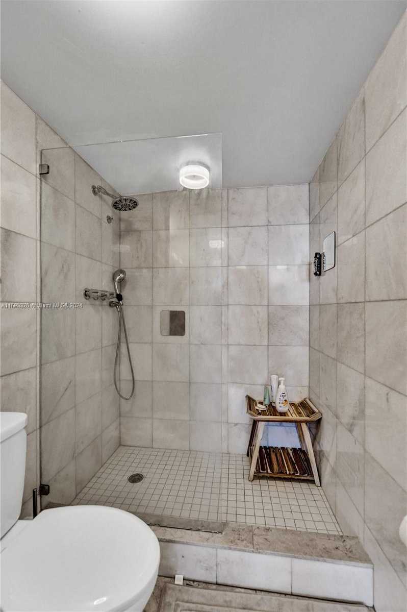 Small Image of 1833 SOUTH OCEAN DR #1702, Hallandale Beach Number 55