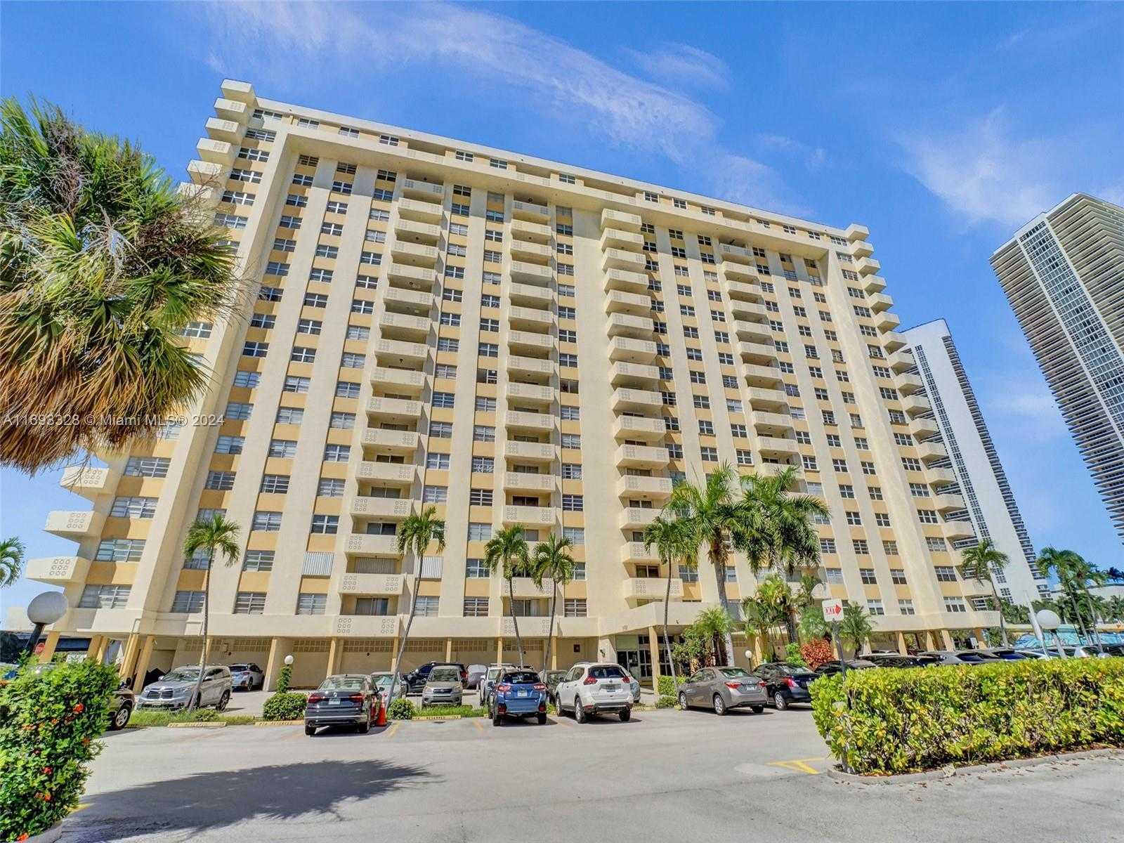Small Image of 1833 SOUTH OCEAN DR #1702, Hallandale Beach Number 59