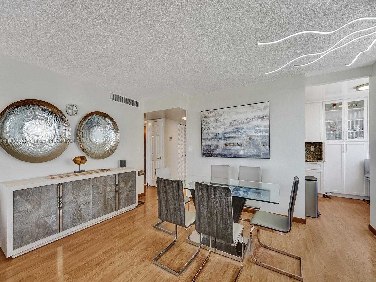 Small Image of 1833 SOUTH OCEAN DR #1702, Hallandale Beach Number 6