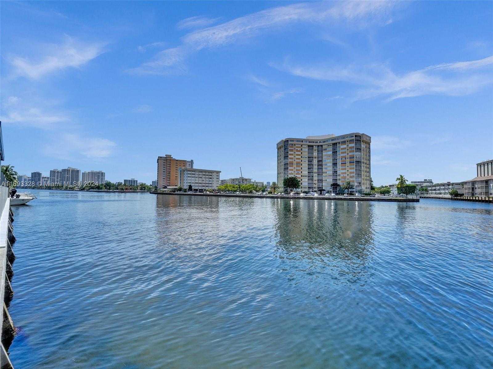 Small Image of 1833 SOUTH OCEAN DR #1702, Hallandale Beach Number 64