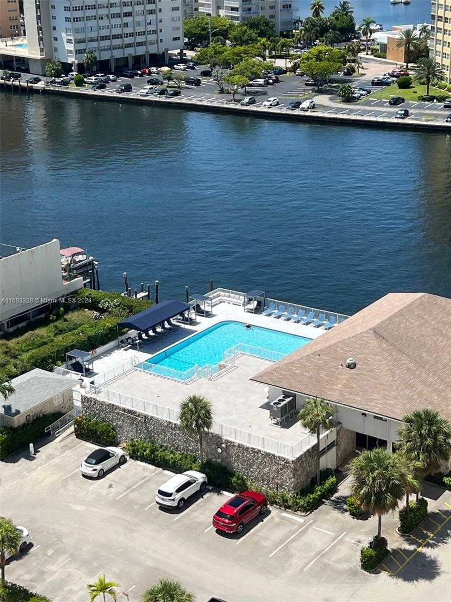 Small Image of 1833 SOUTH OCEAN DR #1702, Hallandale Beach Number 70