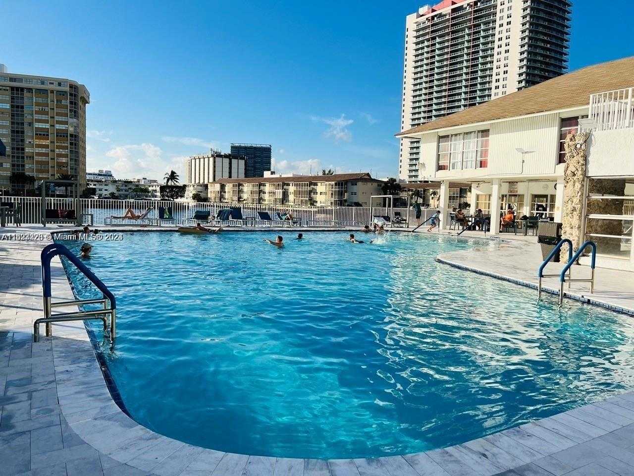 Small Image of 1833 SOUTH OCEAN DR #1702, Hallandale Beach Number 75