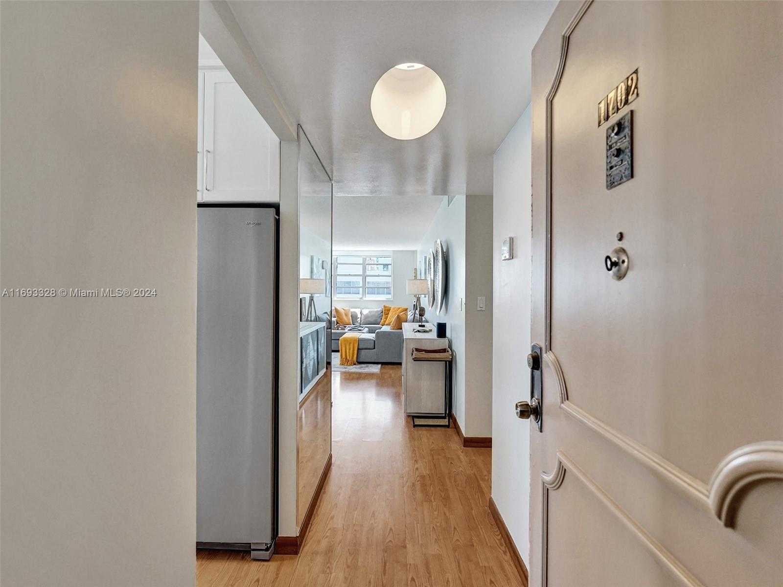Small Image of 1833 SOUTH OCEAN DR #1702, Hallandale Beach Number 8