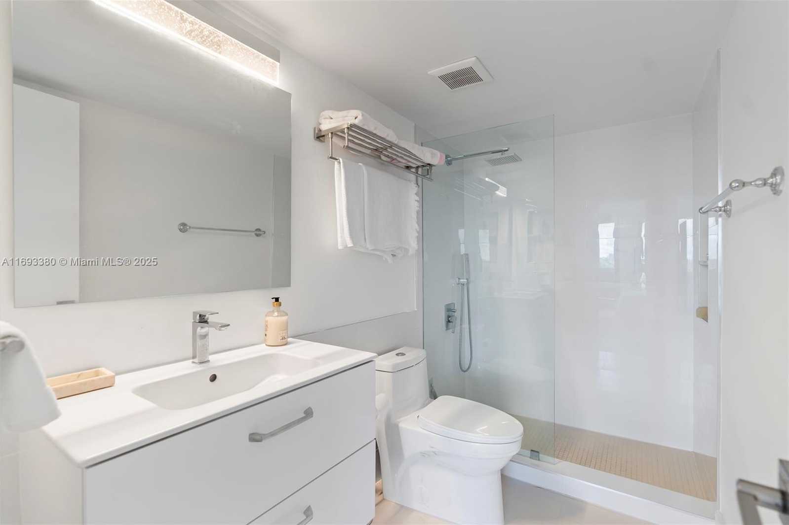 Small Image of 9800 WEST BAY HARBOR DR #512, Bay Harbor Islands Number 11
