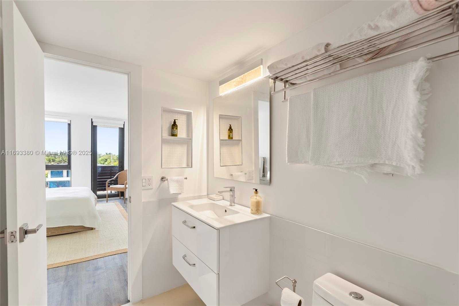 Small Image of 9800 WEST BAY HARBOR DR #512, Bay Harbor Islands Number 12