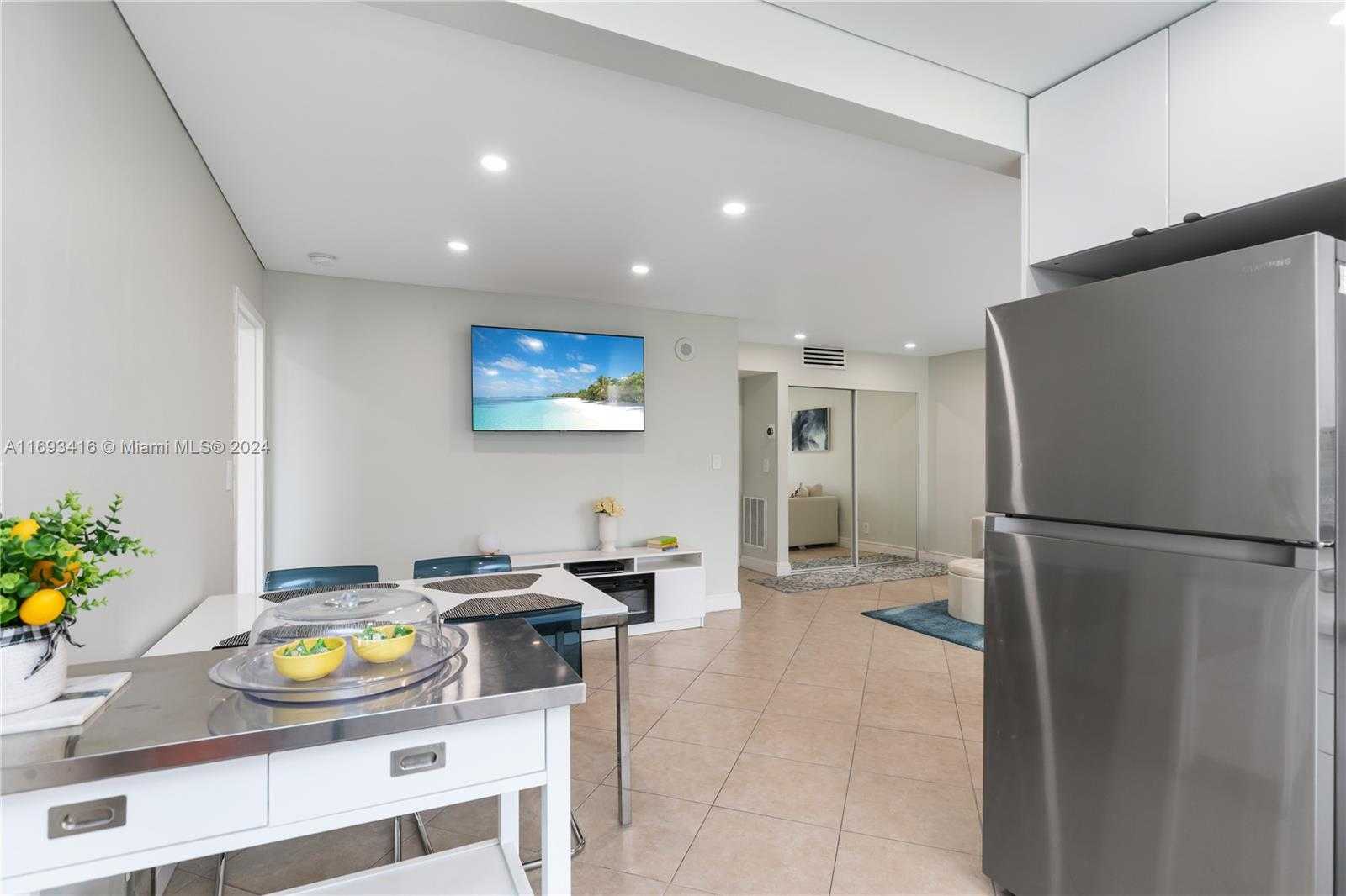 Small Image of 17011 NORTH BAY RD #612, Sunny Isles Beach Number 12