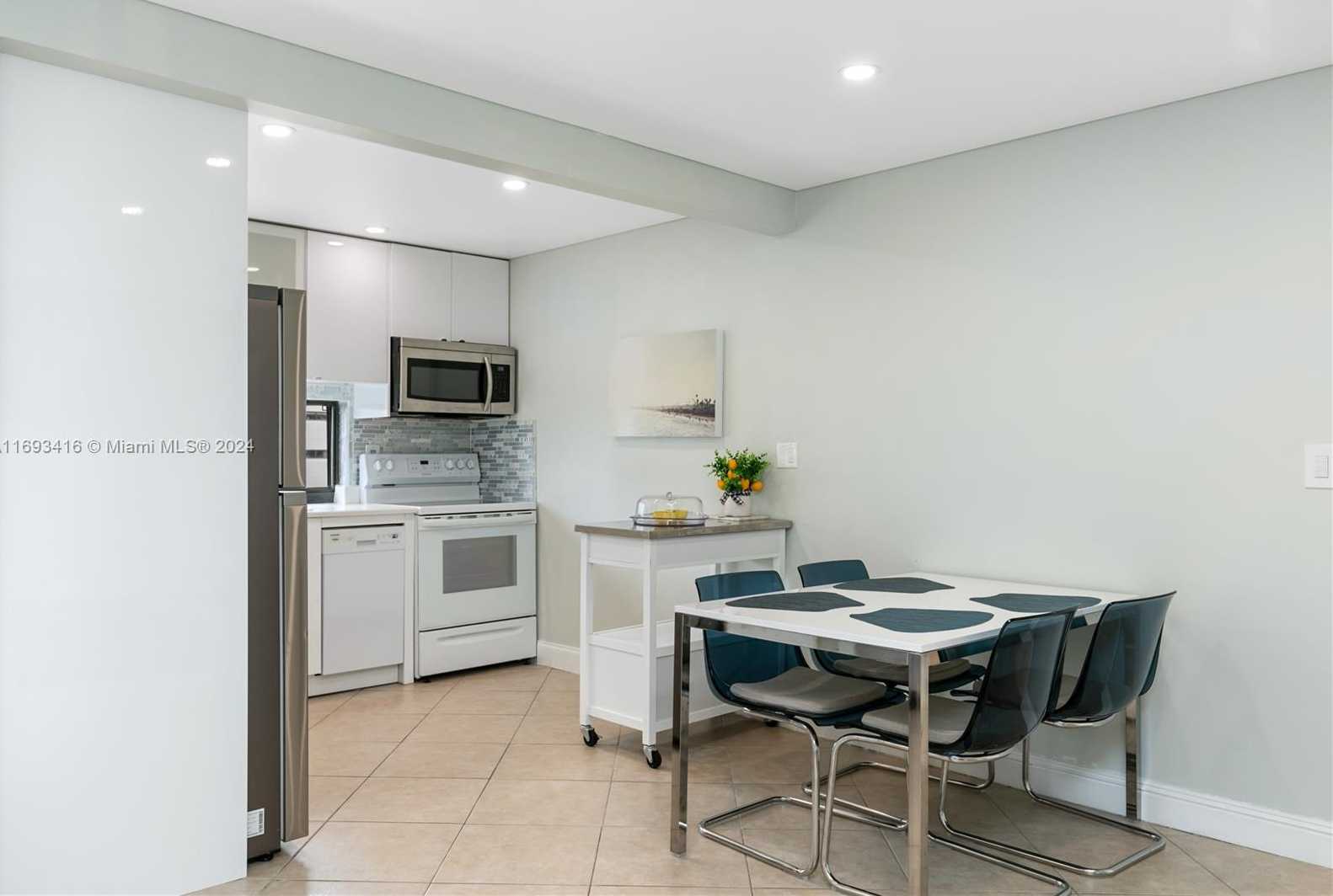 Small Image of 17011 NORTH BAY RD #612, Sunny Isles Beach Number 16