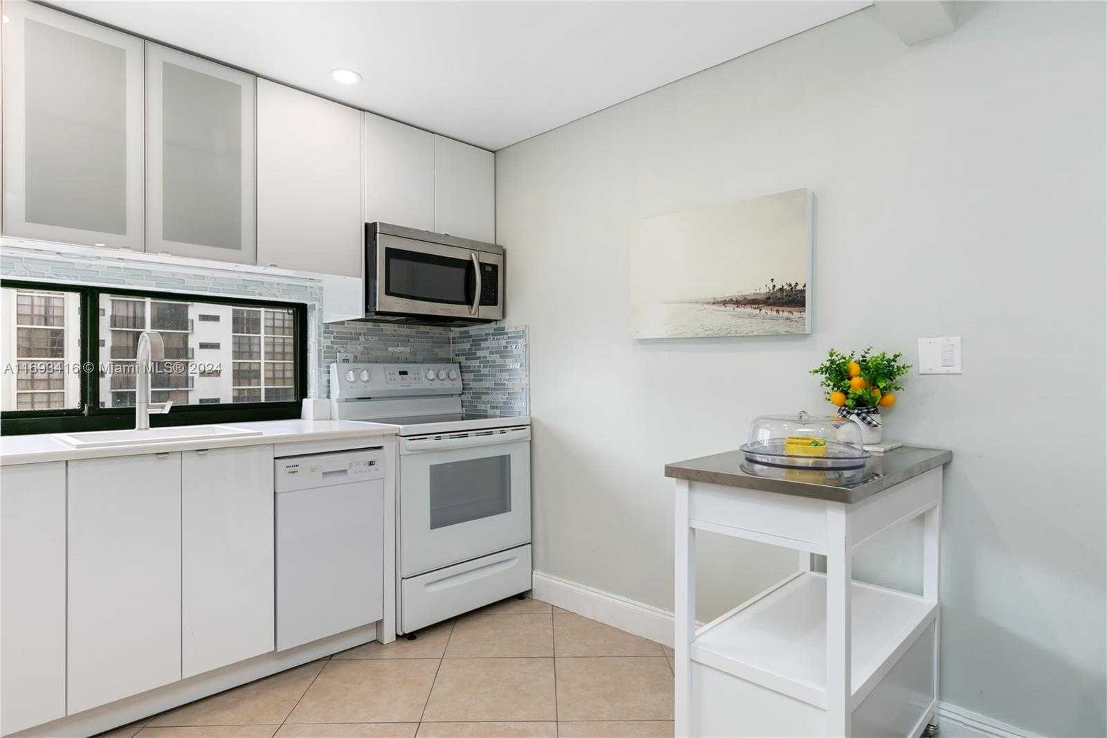 Small Image of 17011 NORTH BAY RD #612, Sunny Isles Beach Number 17