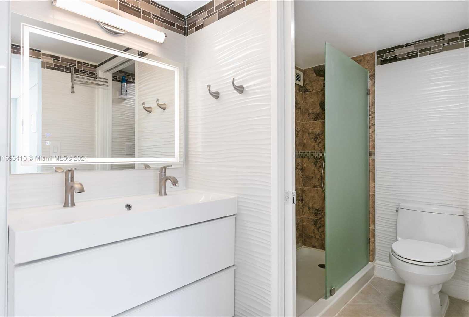 Small Image of 17011 NORTH BAY RD #612, Sunny Isles Beach Number 24