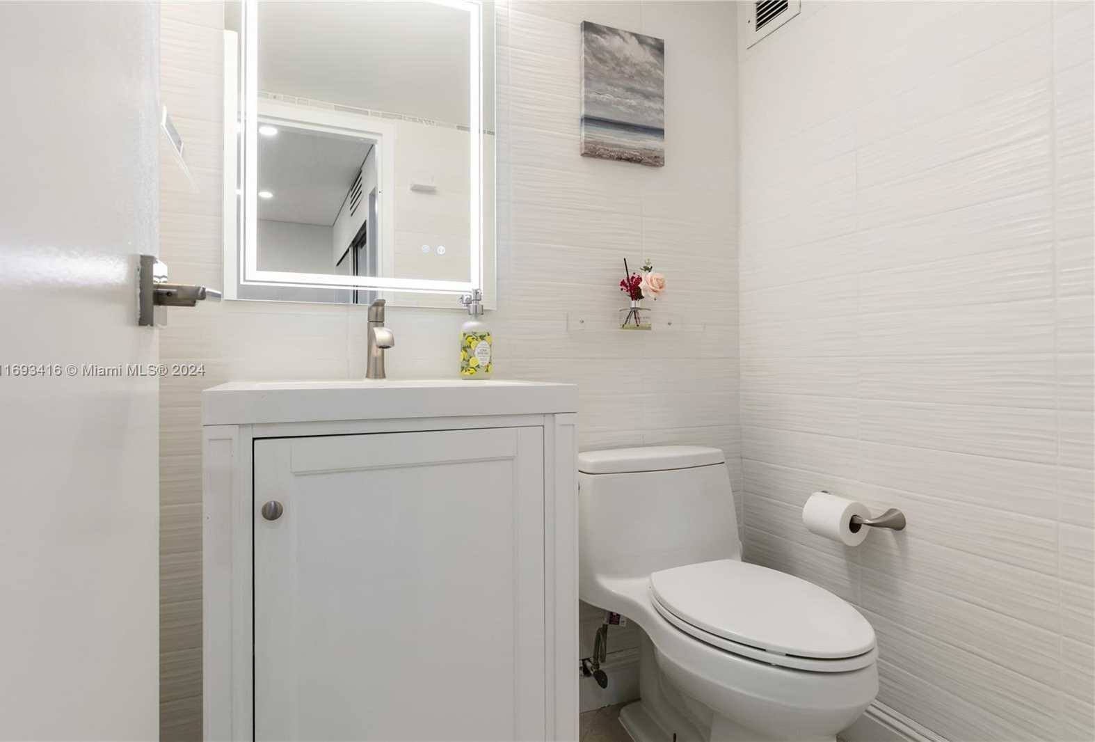 Small Image of 17011 NORTH BAY RD #612, Sunny Isles Beach Number 26