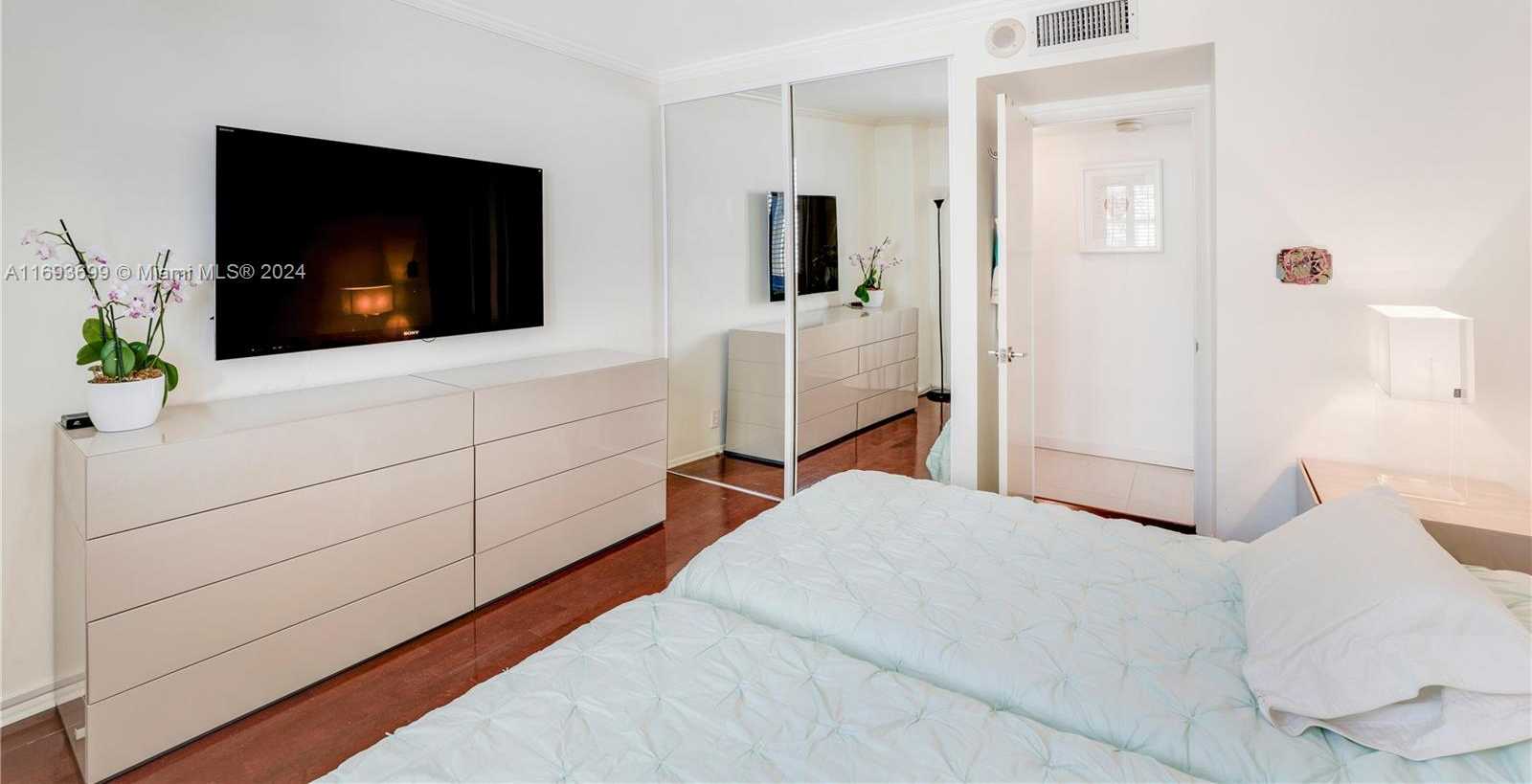 Small Image of 5 ISLAND AVE #3C, Miami Beach Number 17