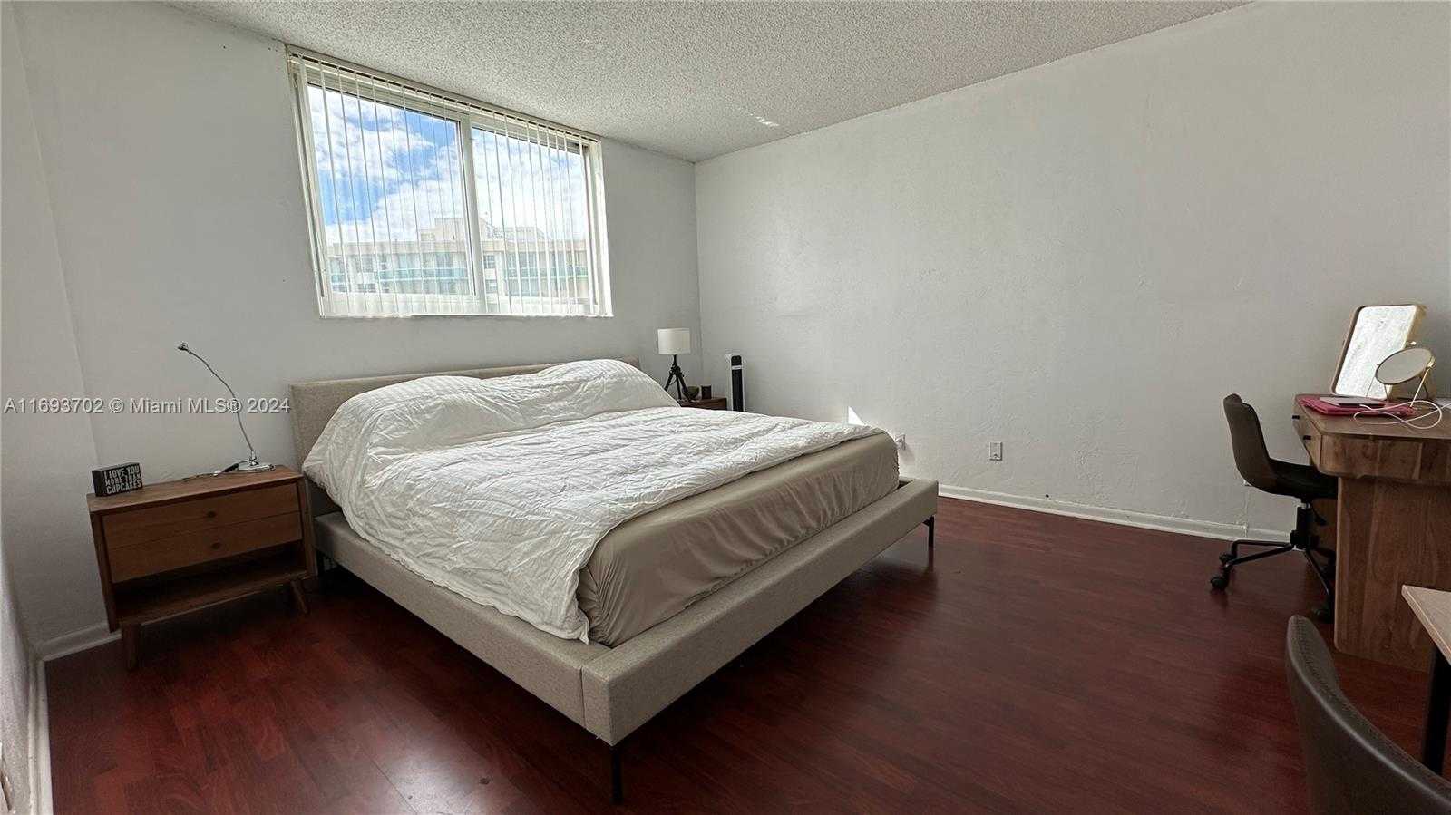 Small Image of 19380 COLLINS AVE #1425, Sunny Isles Beach Number 11