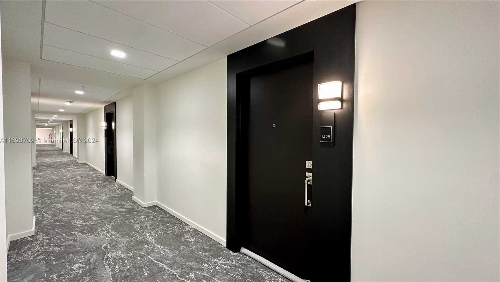 Small Image of 19380 COLLINS AVE #1425, Sunny Isles Beach Number 3