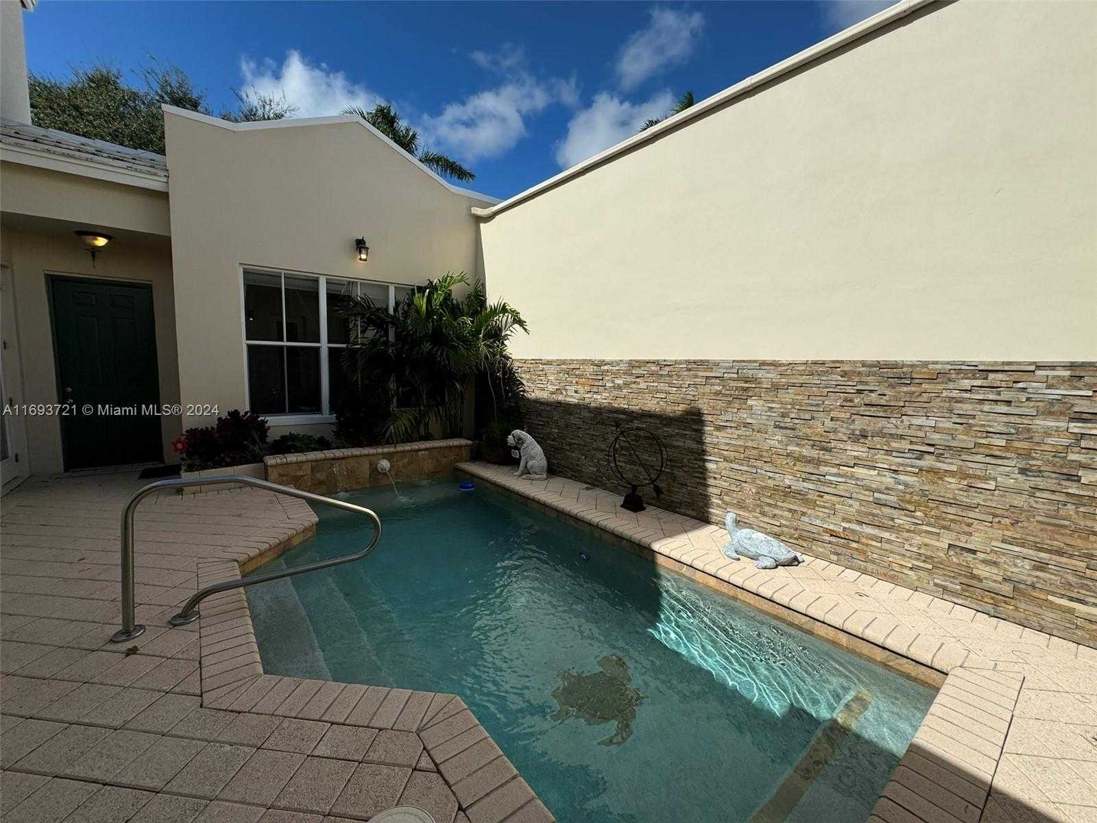 Small Image of 17330 BERMUDA VILLAGE DR, Boca Raton Number 7
