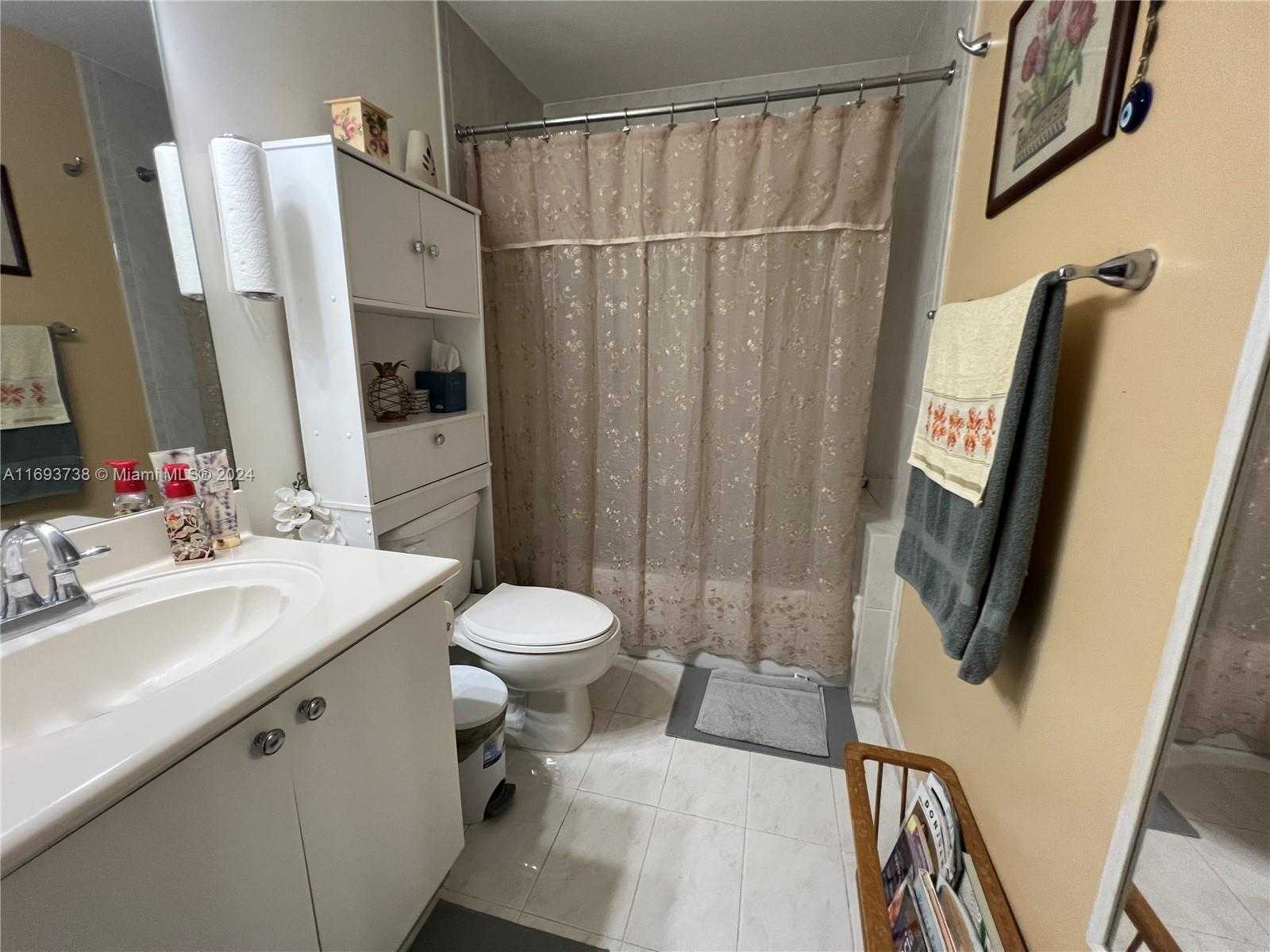 Small Image of 6520 NORTH WEST 114TH AVE #1621, Doral Number 11