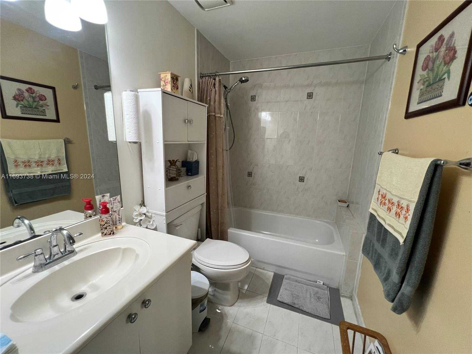 Small Image of 6520 NORTH WEST 114TH AVE #1621, Doral Number 12