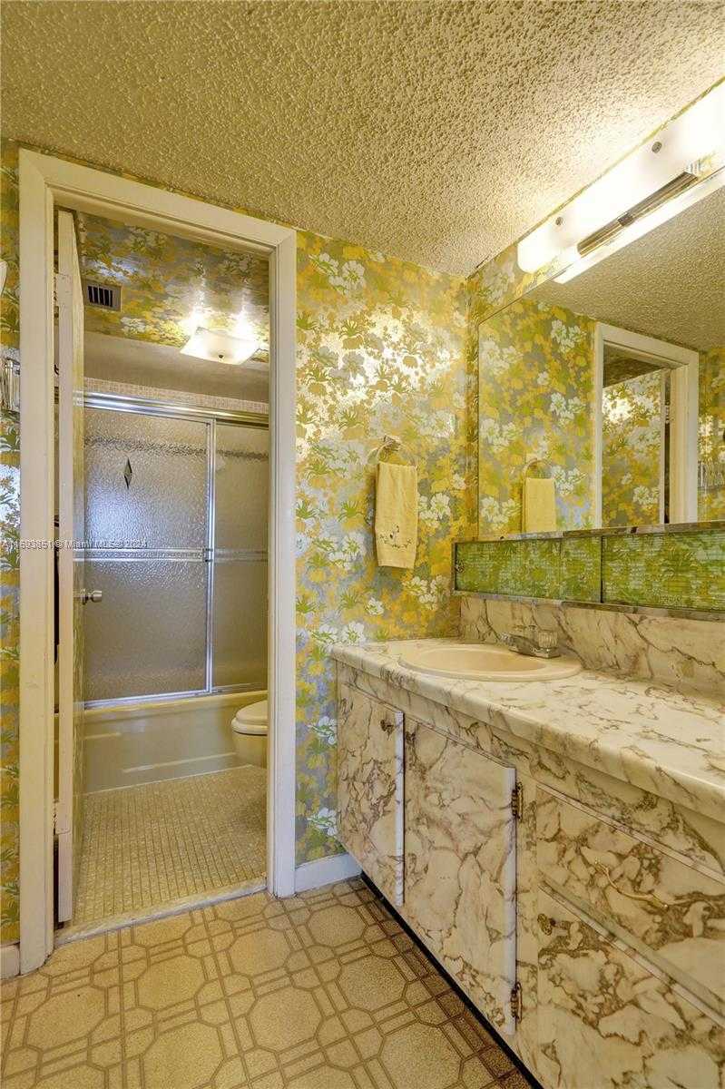 Small Image of 1400 SOUTH OCEAN DR #303, Hollywood Number 42