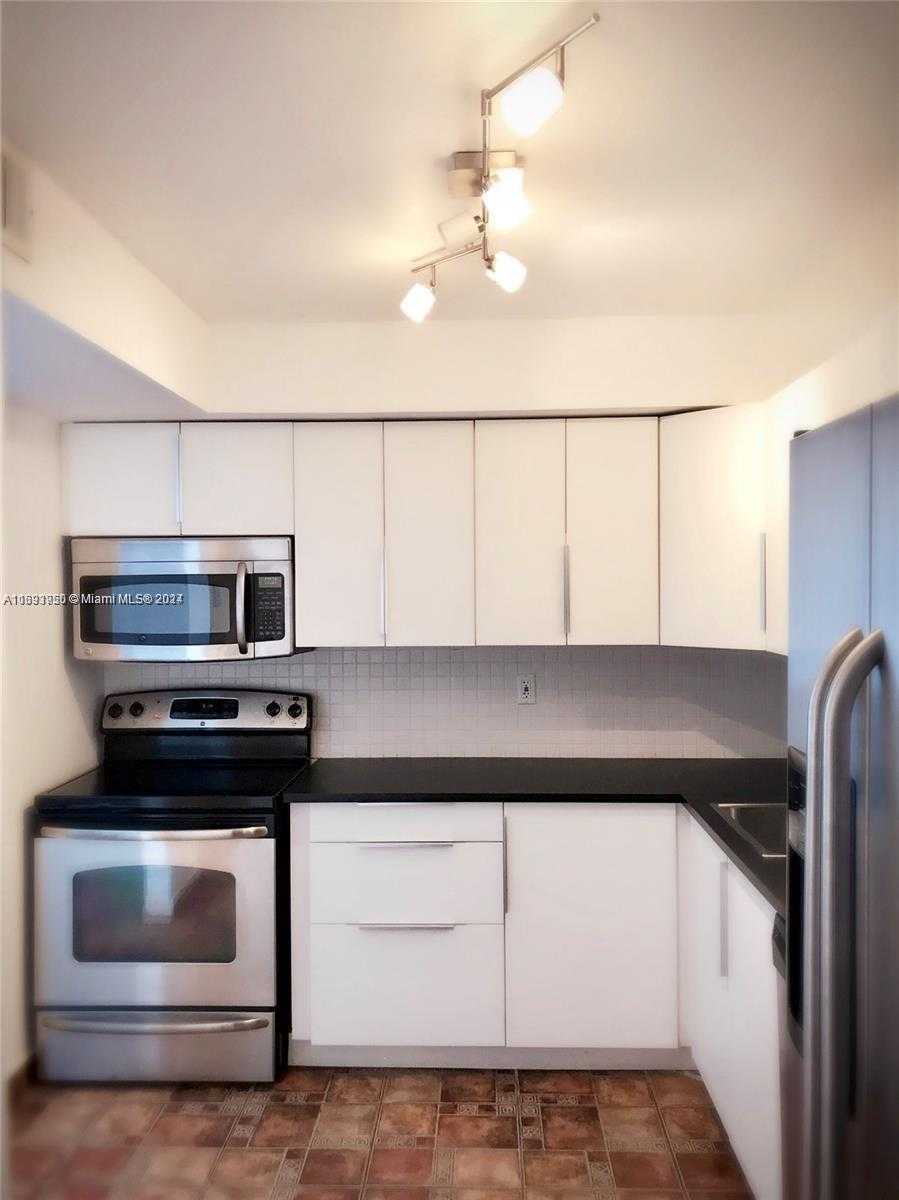 Small Image of 801 THREE ISLANDS BLVD #411, Hallandale Beach Number 6