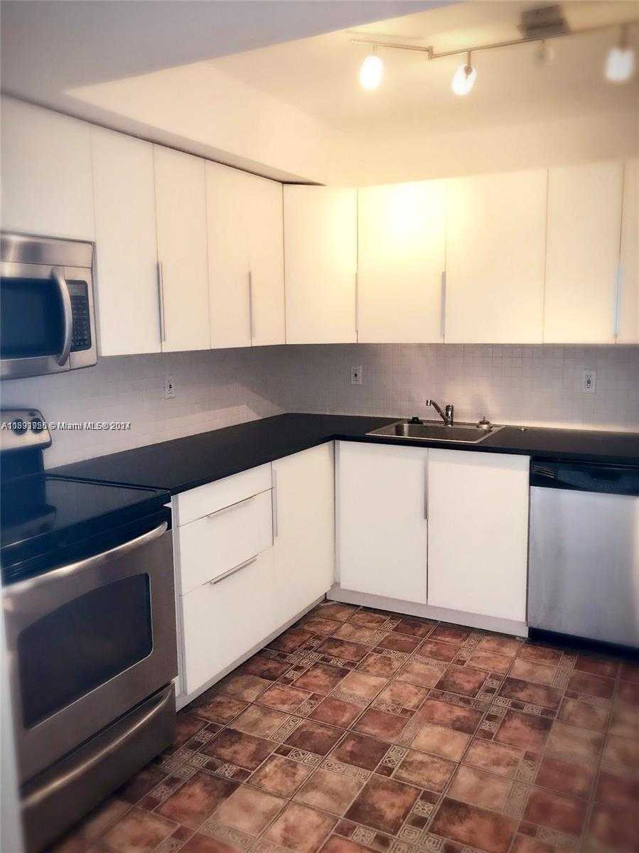 Small Image of 801 THREE ISLANDS BLVD #411, Hallandale Beach Number 7