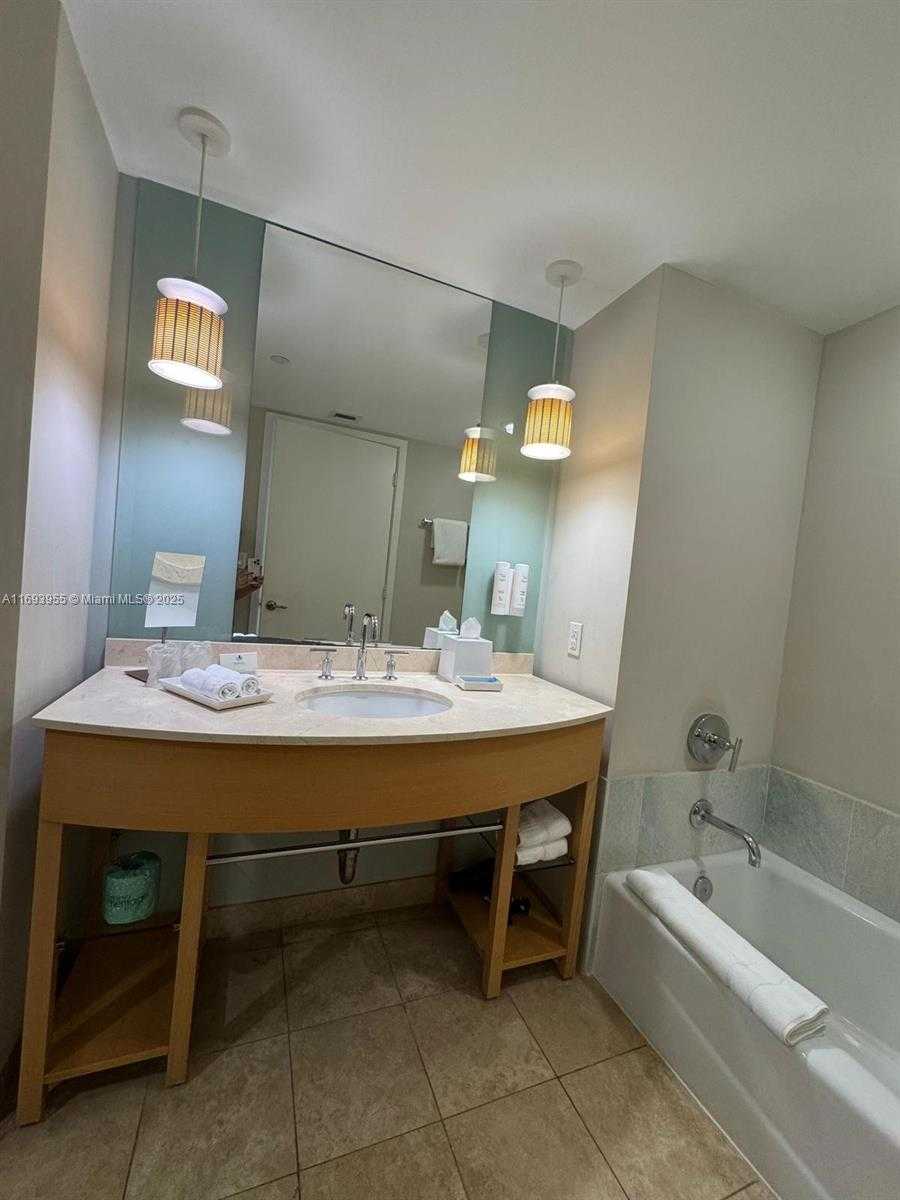 Small Image of 18683 COLLINS AVE #1107, Sunny Isles Beach Number 25