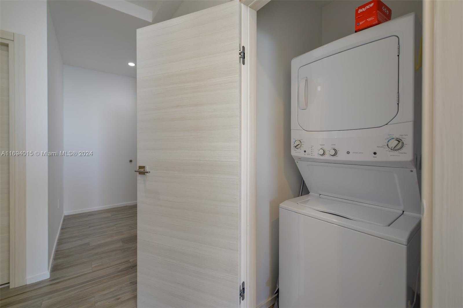 Small Image of 801 SOUTH MIAMI AVE #5309, Miami Number 26