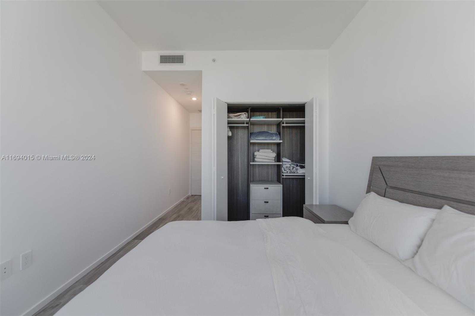 Small Image of 801 SOUTH MIAMI AVE #5309, Miami Number 28