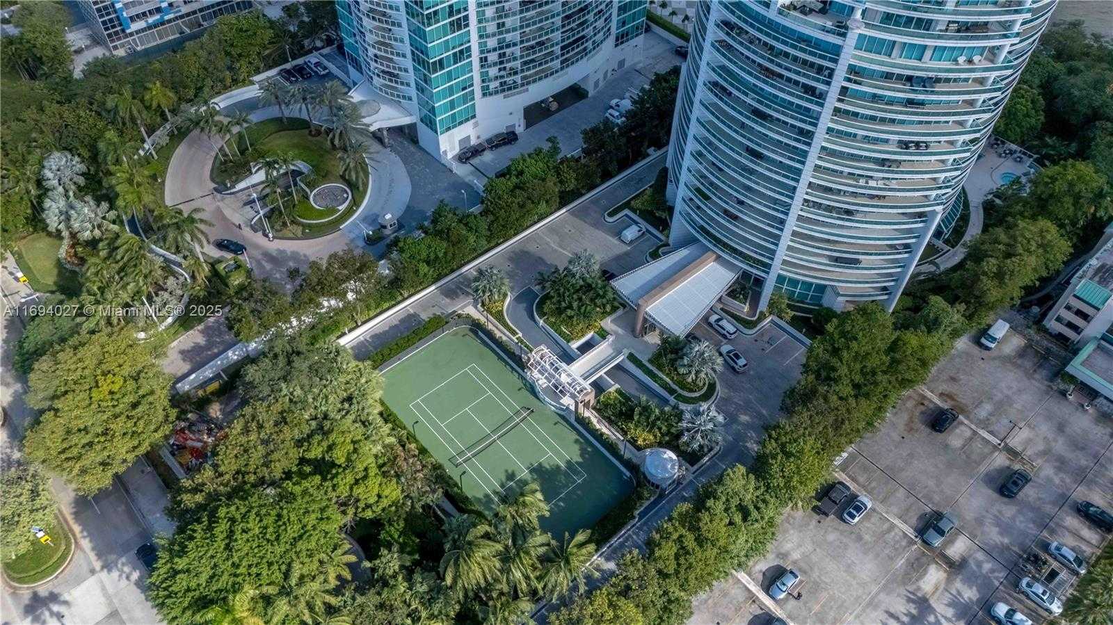 Small Image of 2127 BRICKELL AVE #1406, Miami Number 3